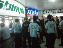Otobüs terminalinde yolcu kavgası 